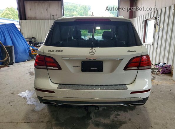 4JGDA5HB9HA894745 2017 MERCEDES-BENZ GLE White Vista interior delantera