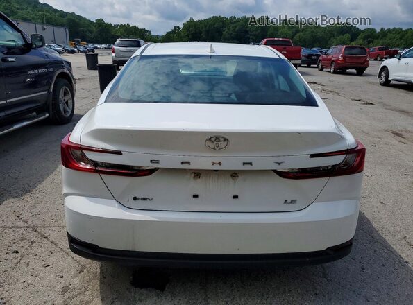 4T1DAACK3SU142609 2025 TOYOTA CAMRY White წინა სალონის ხედი