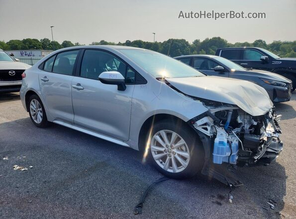 5YFB4MDE7TP406703 2026 TOYOTA COROLLA Silver Widok z przodu
