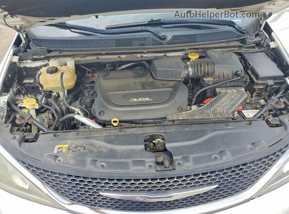 2C4RC1BG5HR739302 2017 CHRYSLER PACIFICA White VIN կոդի պիտակի տեսք
