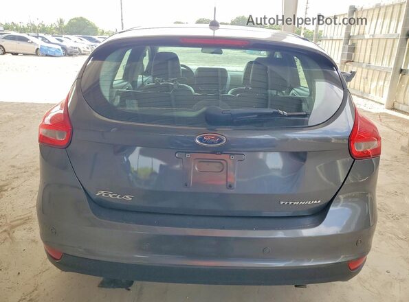 1FADP3N24HL230276 2017 FORD FOCUS Gray Вид салону спереду