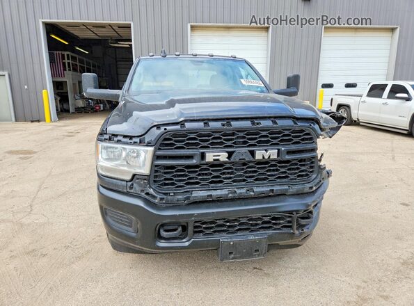 3C7WRTCL6KG671939 2019 RAM 3500 Black Widok z tyłu