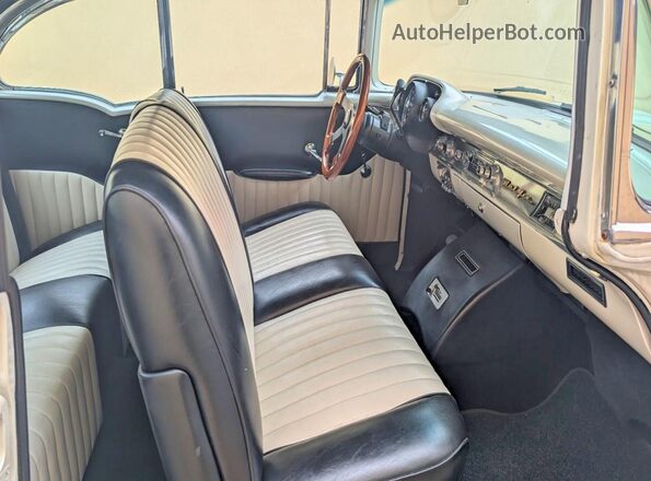 VC57K102611 1957 CHEVROLET BEL White Вид ззаду