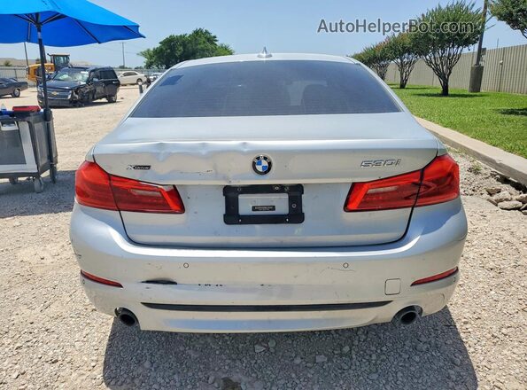 WBAJA7C39HG905868 2017 BMW 5 SERIES Silver Front interior view