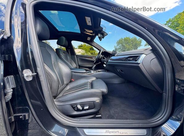 WBAJE7C55JG891091 2018 BMW 5 SERIES Black Rear view