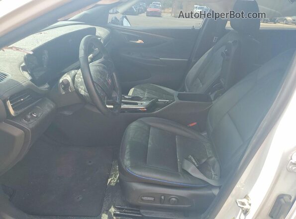KL47LBE26RB089483 2024 BUICK OTHER White Вид панелі приладів
