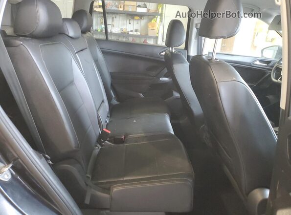 3VV3B7AX7JM106568 2018 VOLKSWAGEN TIGUAN Black Вид підкапотного простору