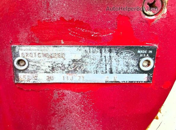 8R01C104290 1968 FORD MUSTANG Red Vista interior trasera