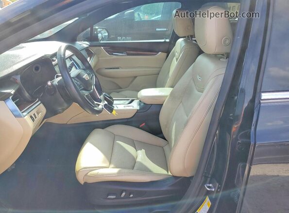 1GYKNERS6JZ201016 2018 CADILLAC XT5 Black Dashboard view