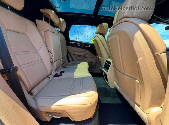 WP1AA2AY7KDA09385 2019 PORSCHE CAYENNE Charcoal Widok z tyłu