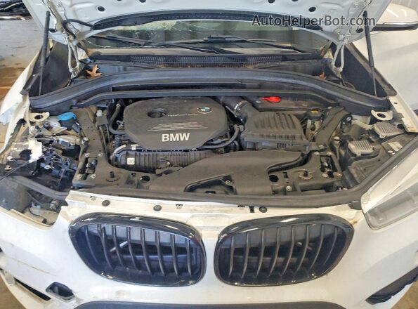 WBXHU7C37H5H37190 2017 BMW X1 White Vista de la etiqueta del VIN