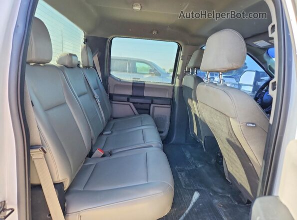 1FTEW1P43KKC25023 2019 FORD F150 White Вид задньої частини салону