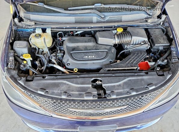 2C4RC1FG9JR111520 2018 CHRYSLER PACIFICA Blue Widok naklejki z numerem VIN