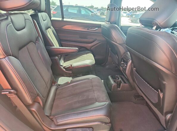 1C4RJKAG0P8842070 2023 JEEP CHEROKEE Silver Շարժիչի բաժամունքի տեսք