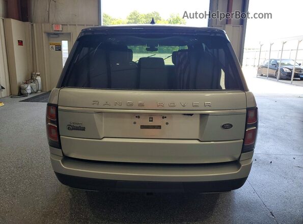 SALGS2SV4JA388738 2018 LAND ROVER RANGE Silver Front interior view