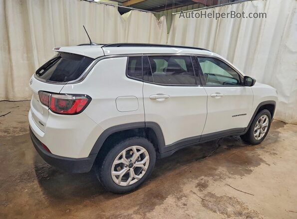 3C4NJDBN1ST598012 2025 JEEP COMPASS White Przód prawy