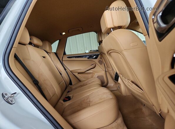 WP1AA2A50HLB07467 2017 PORSCHE MACAN White Շարժիչի բաժամունքի տեսք