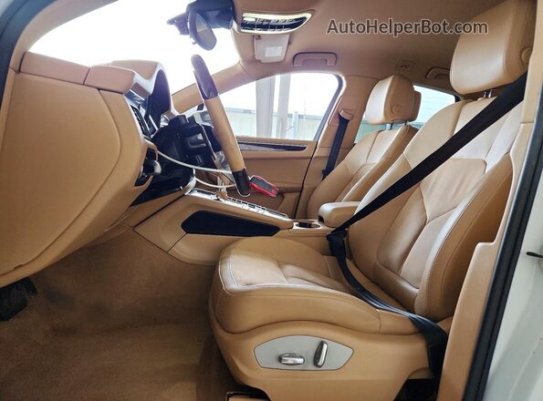 WP1AA2A50HLB07467 2017 PORSCHE MACAN White Առջևի վահանակի տեսք