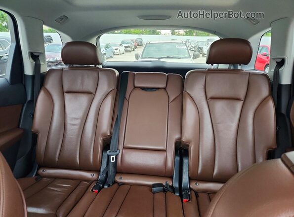 WA1AAAF76JD005400 2018 AUDI Q7 Белый Вид задней части салона