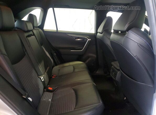 2T3EWRFV5KW015264 2019 TOYOTA RAV4 Silver ძრავის განყოფილების ხედი