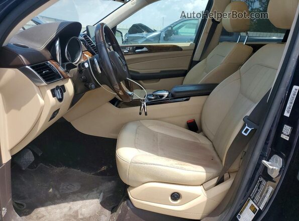 4JGDF6EE0HA913382 2017 MERCEDES-BENZ GLS Blue Vista del salpicadero