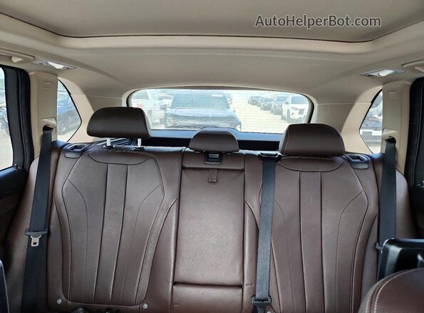 5UXKR0C50G0P23104 2016 BMW X5 Black Rear interior view