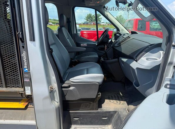 1FDZX2XM7GKB41228 2016 FORD TRANSIT Silver Widok z przodu