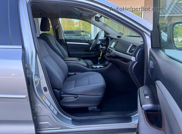 5TDBZRFH9JS843564 2018 TOYOTA HIGHLANDER Gray Vista frontal