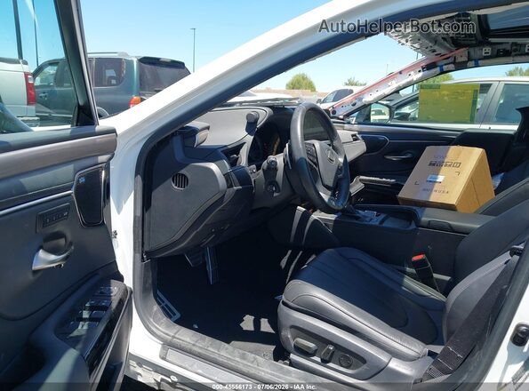 58ABA1C16PU030076 2023 LEXUS ES 300H White Вид салону спереду