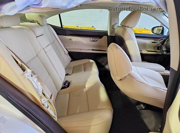 58ABK1GG4GU026958 2016 LEXUS ES White Вид задніх сидінь