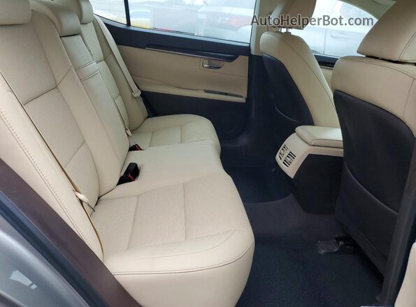 58ABK1GG4JU082941 2018 LEXUS ES Silver Вид задніх сидінь