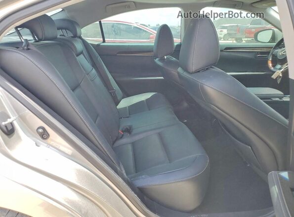 58ABK1GG6GU007909 2016 LEXUS ES Silver Vista de los asientos traseros