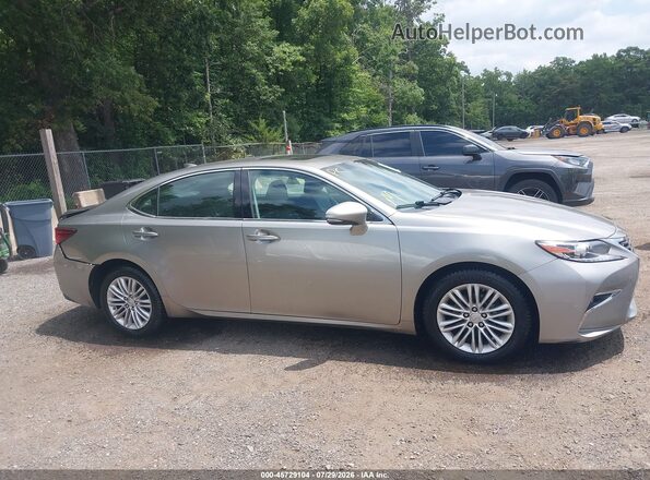58ABK1GG6GU014228 2016 LEXUS ES 350 Gold Rear interior view