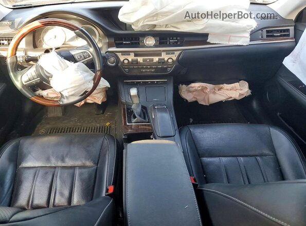 58ABK1GG6HU050602 2017 LEXUS ES Серебряный Вид панели приборов
