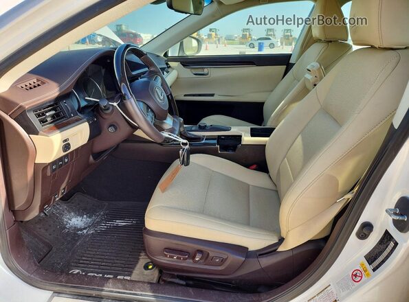 58ABK1GG6JU094976 2018 LEXUS ES White Вид салону спереду
