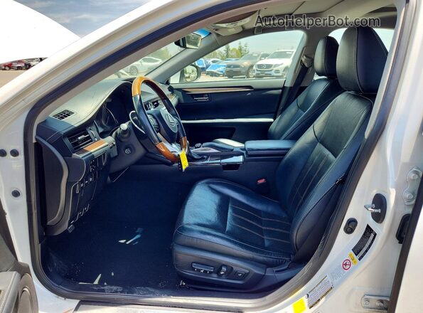 58ABK1GG8GU024520 2016 LEXUS ES White Front interior view
