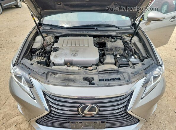 58ABK1GG9JU086855 2018 LEXUS ES Silver Вид задньої частини салону