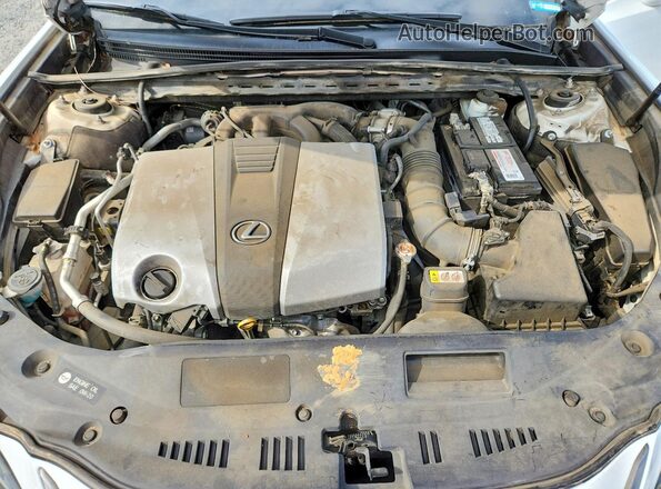 58ABZ1B10KU001563 2019 LEXUS ES White უკანა სალონის ხედი