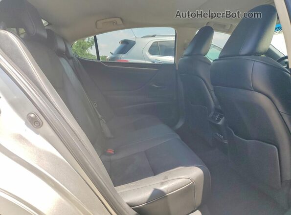 58ACZ1B19LU055854 2020 LEXUS ES Silver Вид задніх сидінь