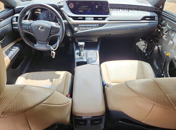58AD11D11MU007212 2021 LEXUS ES Silver Dashboard view