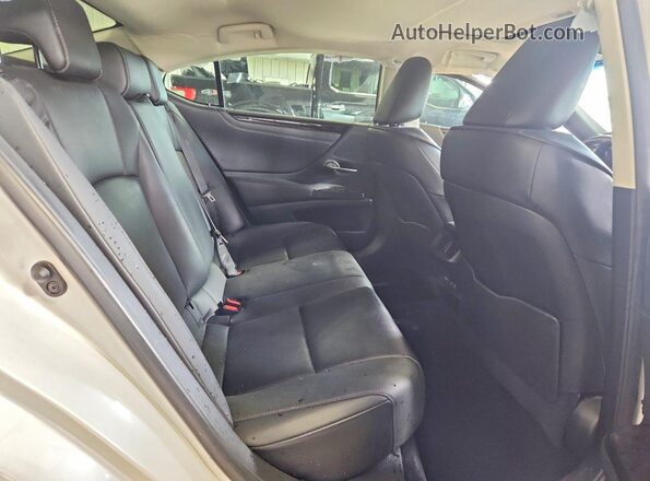 58AD11D1XMU004969 2021 LEXUS ES White Widok tylnych siedzeń