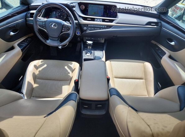 58AD21B17LU004510 2020 LEXUS ES Silver Dashboard view