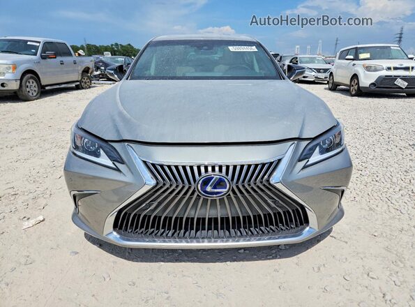 58AD21B17LU004510 2020 LEXUS ES Silver Front view