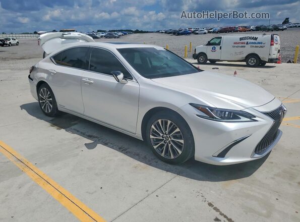 58AD21B18LU006590 2020 LEXUS ES Белый Передняя правая четверть