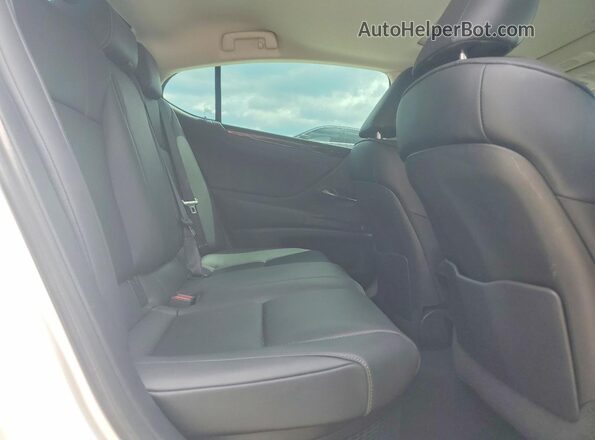 58AD21B18LU006590 2020 LEXUS ES Белый Вид задних сидений