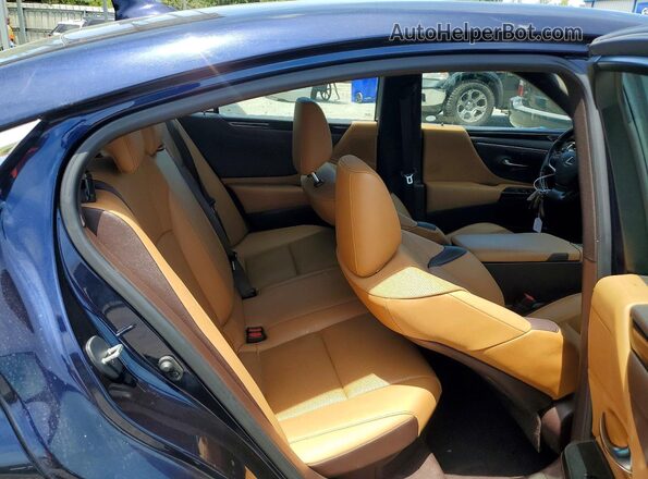 58ADA1C10MU011057 2021 LEXUS ES Blue Rear seats view