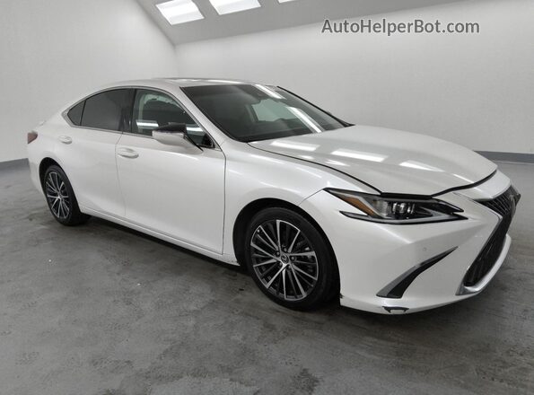 58ADA1C10SU063155 2025 LEXUS ES Белый 