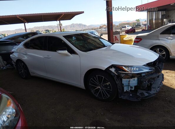 58ADA1C13NU013922 2022 LEXUS ES 300H White Rear interior view
