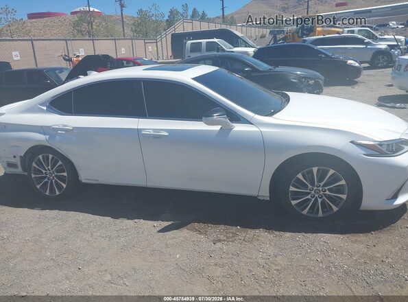 58ADA1C14MU003768 2021 LEXUS ES 300H White Widok wnętrza z tyłu