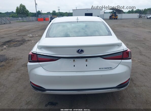 58ADA1C15MU012124 2021 LEXUS ES 300H Белый 